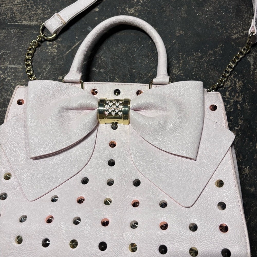 Chic Blush Crossbody Bag with Bow Detail